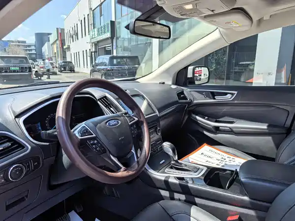 Ford Edge 2015