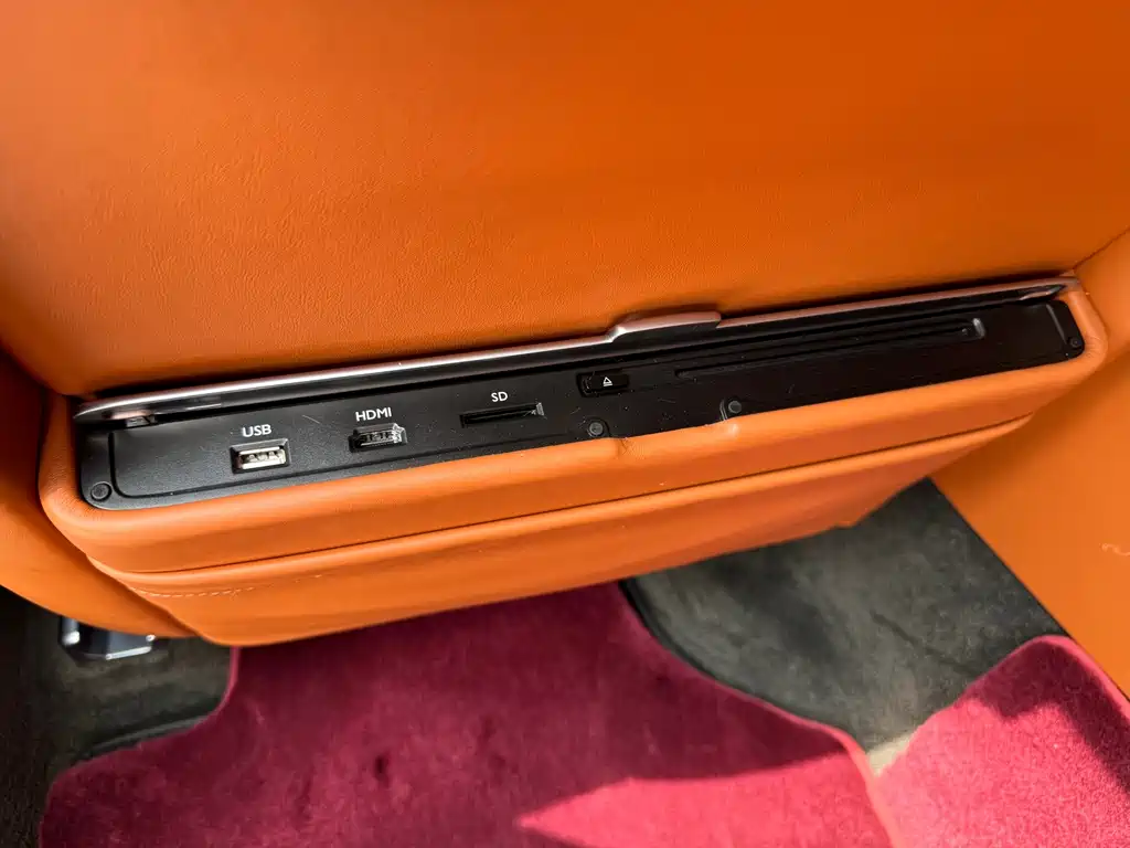 Bentley Flying Spur 2015 — фото 12