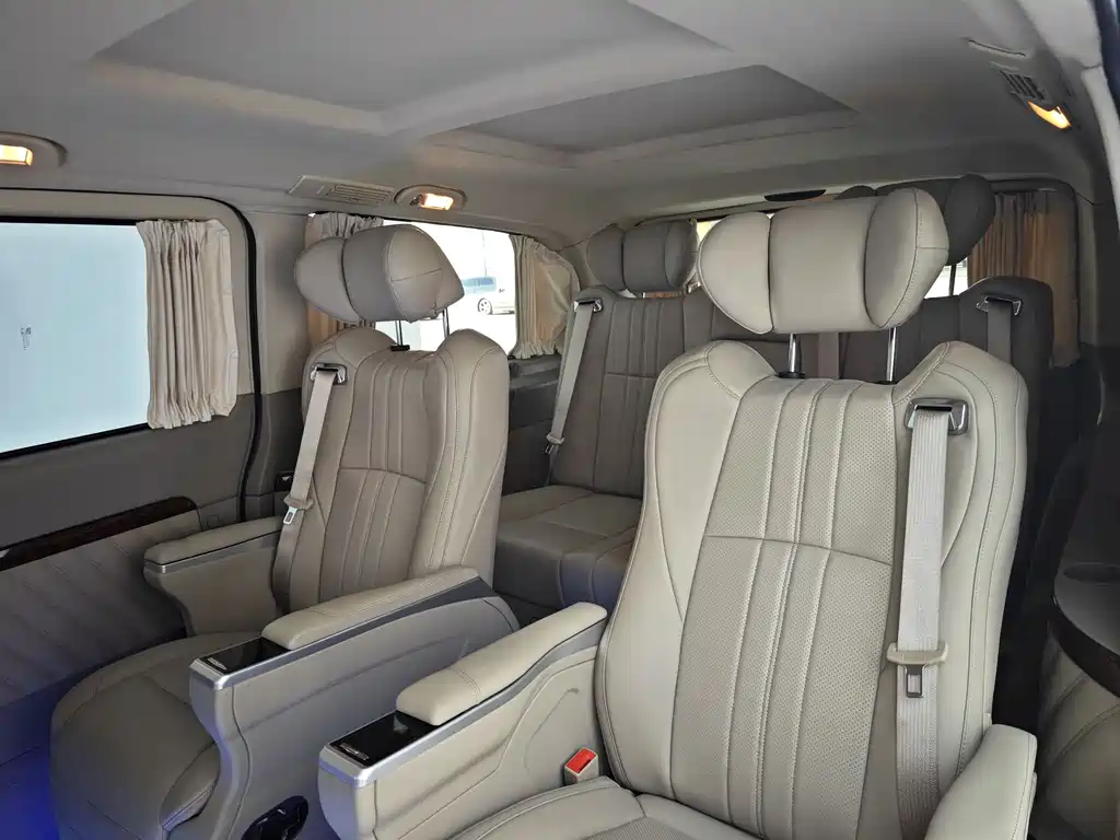 Mercedes-Benz Viano 2015 — фото 18