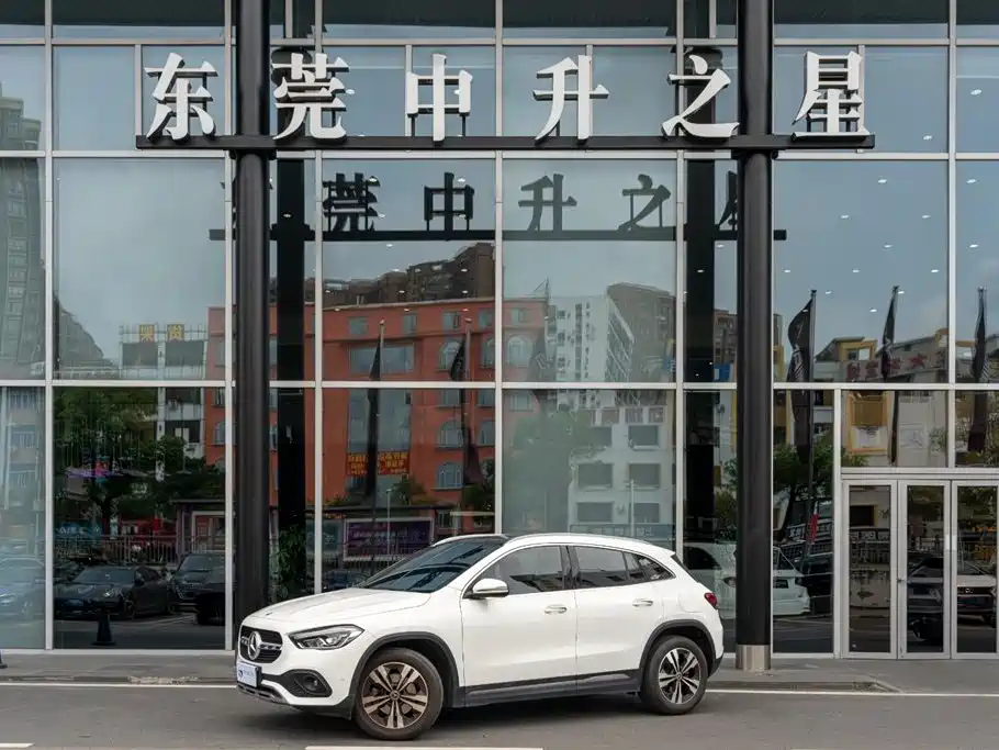 Mercedes-Benz GLA 2022 — фото 1
