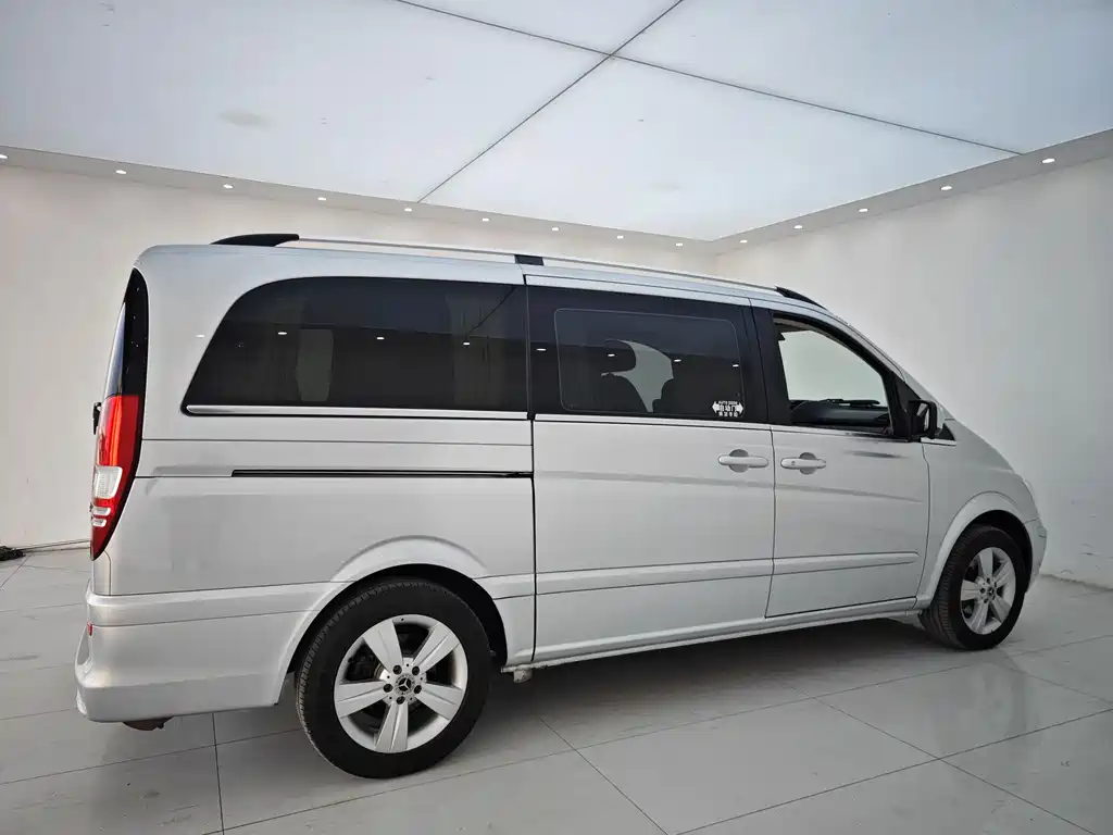 Mercedes-Benz Viano 2015 — фото 21