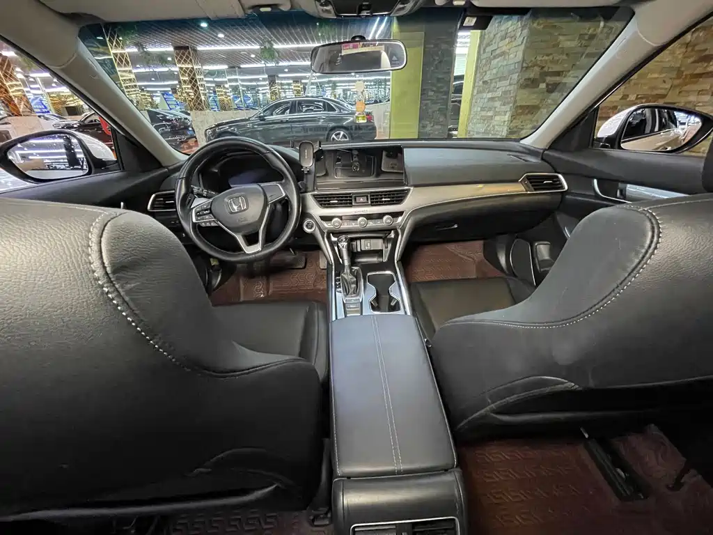 Honda Accord 2023 — фото 14