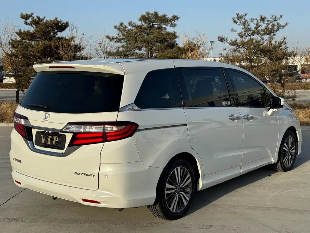 Honda Odyssey 2019 — фото 25