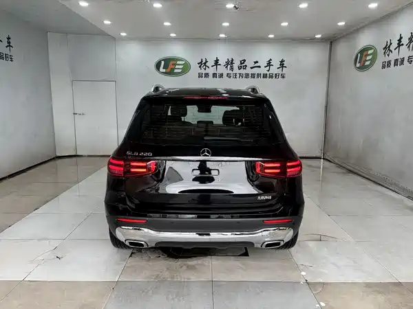 Mercedes-Benz GLB 2025