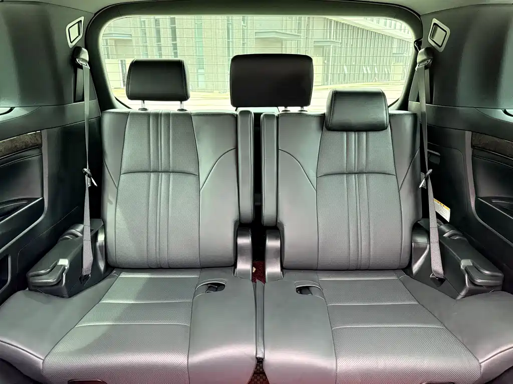 Toyota Vellfire 2023 — фото 22