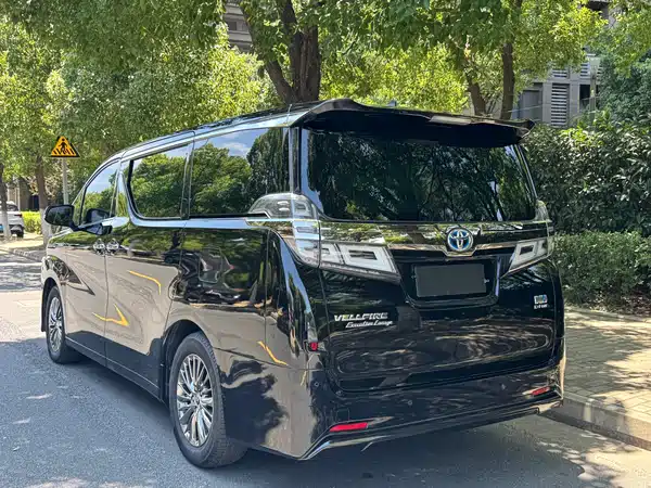 Toyota Vellfire 2021