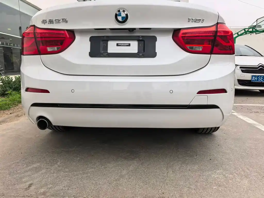 BMW 1 Series 2019 — фото 25