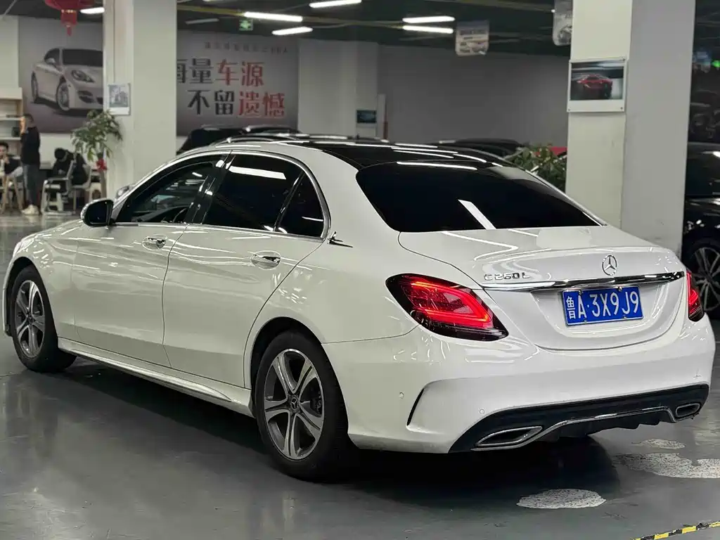 Mercedes-Benz C-Class 2021 — фото 13