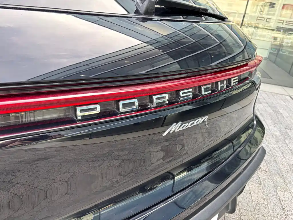 Porsche Macan 2023 — фото 24