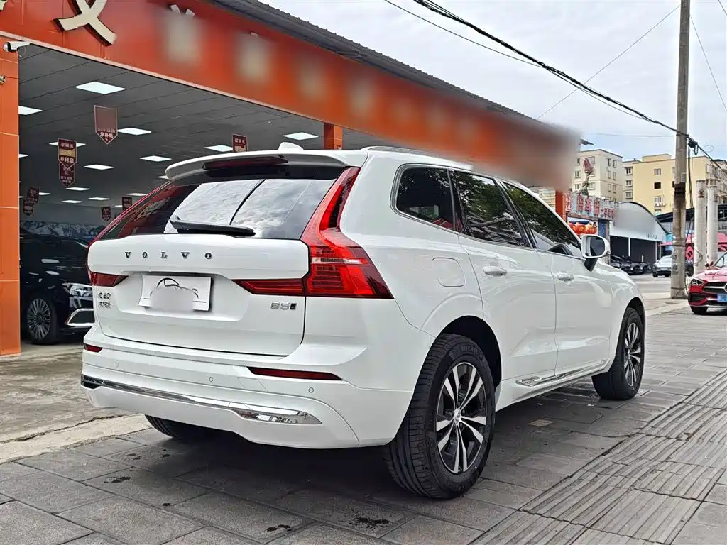 Volvo XC60 2024 — фото 10