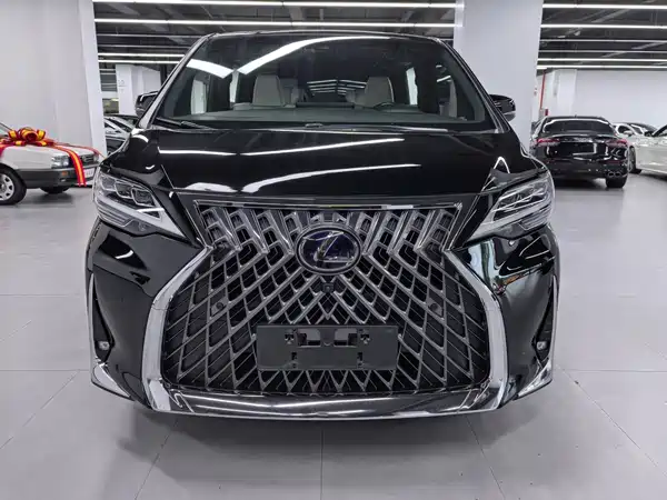 Lexus LM 2020