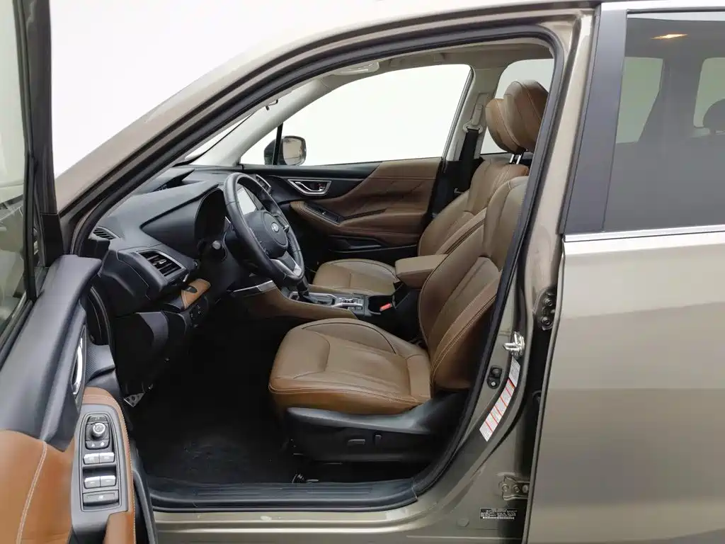 Subaru Forester 2019 — фото 10