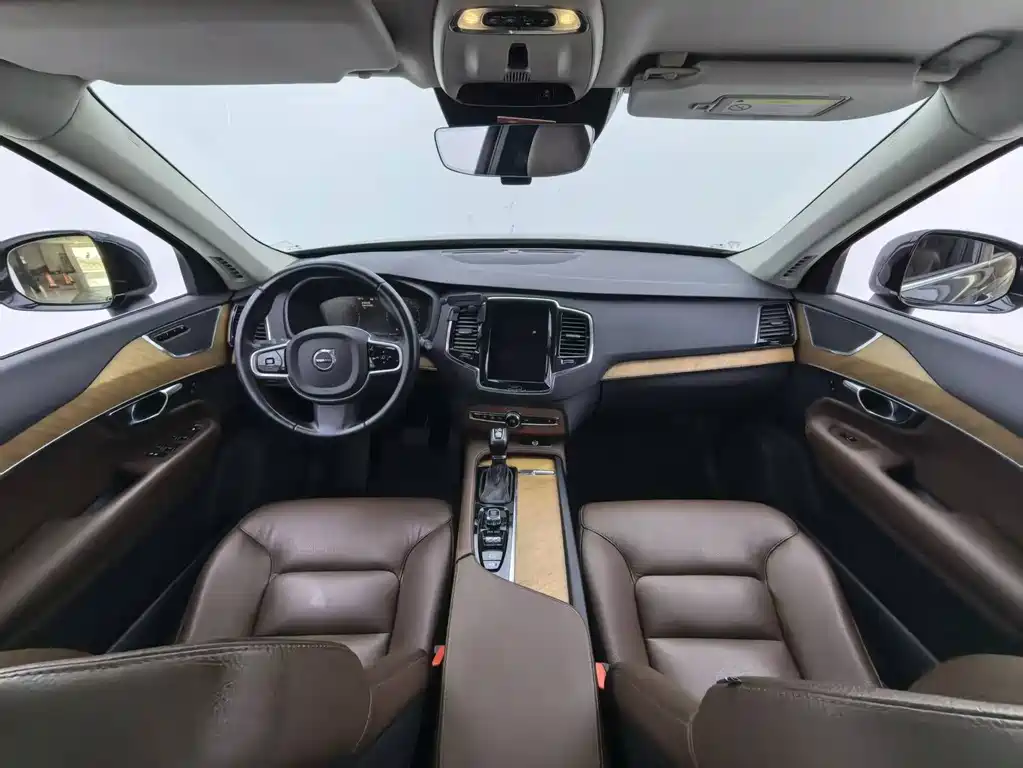 Volvo XC90 2020 — фото 12