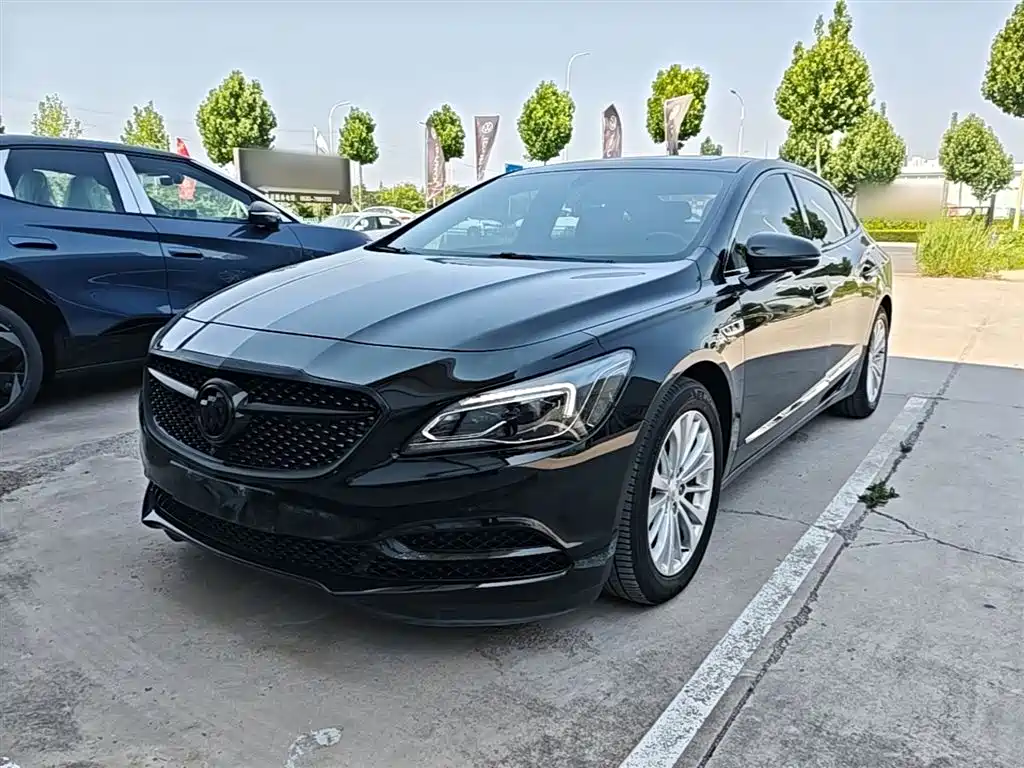 Buick LaCrosse 2019 — фото 1