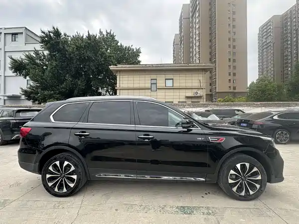 Hongqi HS7 2022