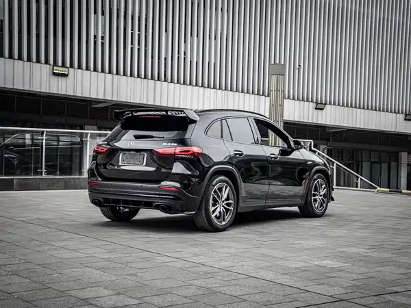 Mercedes-Benz GLA AMG 2023