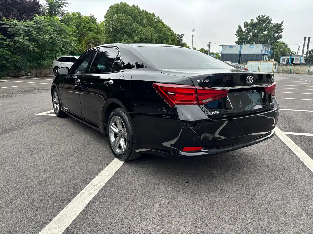 Toyota Crown 2016 — фото 7
