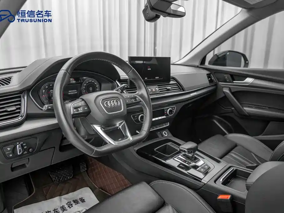 Audi Q5L 2022 — фото 12