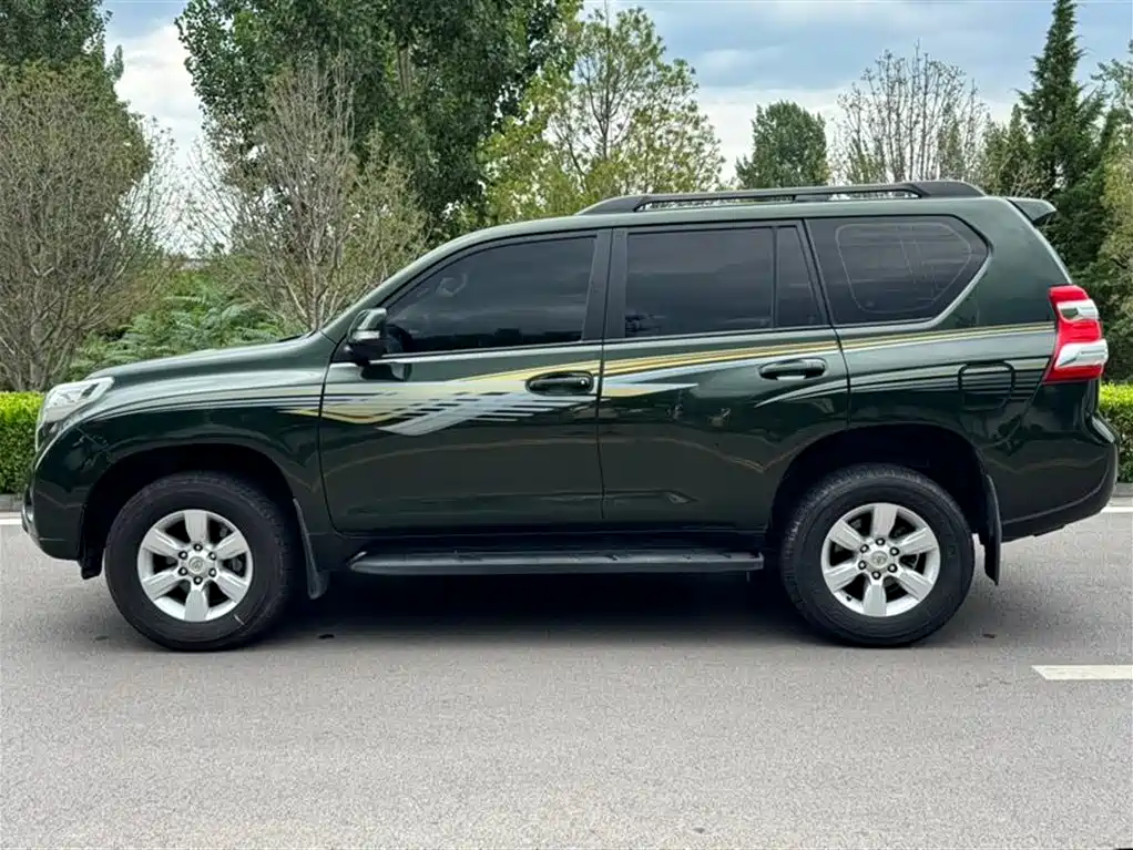 Toyota Prado 2015 — фото 6