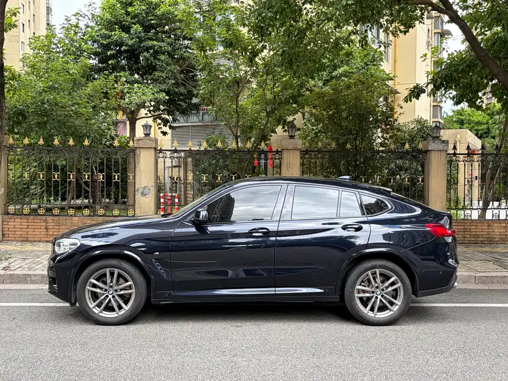 BMW X4 2021 — фото 28
