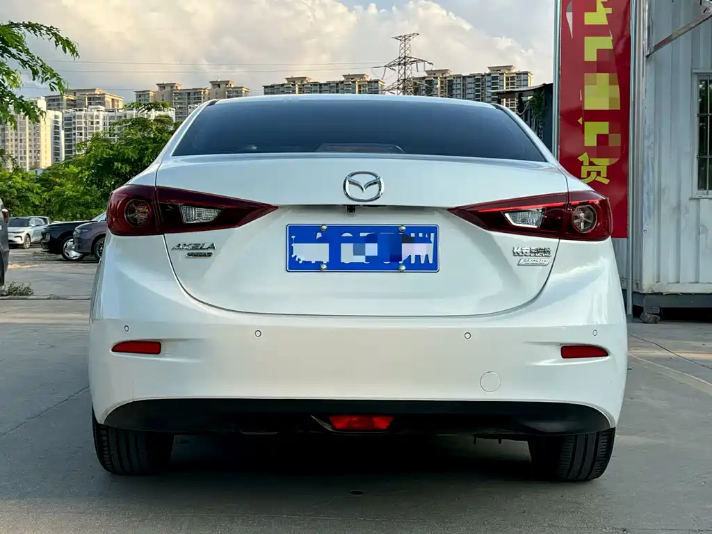 Mazda 3 Axela 2017 — фото 8