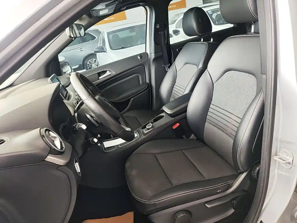 Mercedes-Benz B-Class 2015 — фото 11