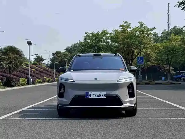NIO ES6 2025