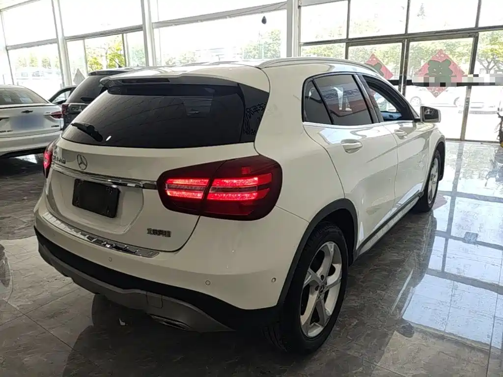 Mercedes-Benz GLA 2019