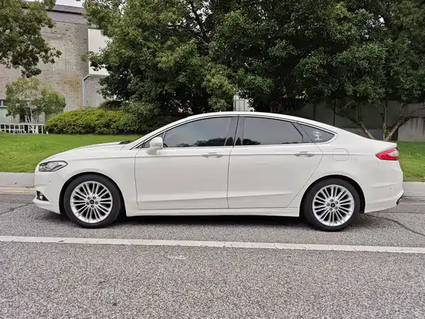 Ford Mondeo 2014