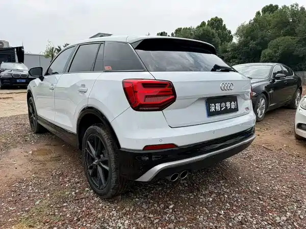 Audi Q2L 2021