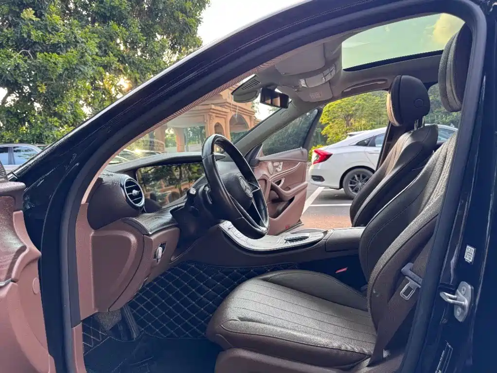 Mercedes-Benz E-Class 2021