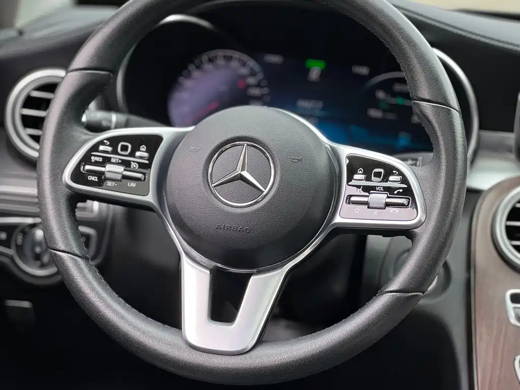 Mercedes-Benz C-Class 2019 — фото 12