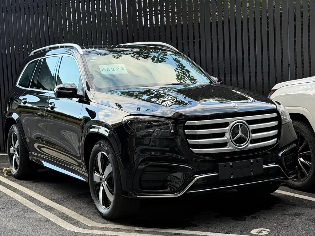 Mercedes-Benz GLS — фото 1