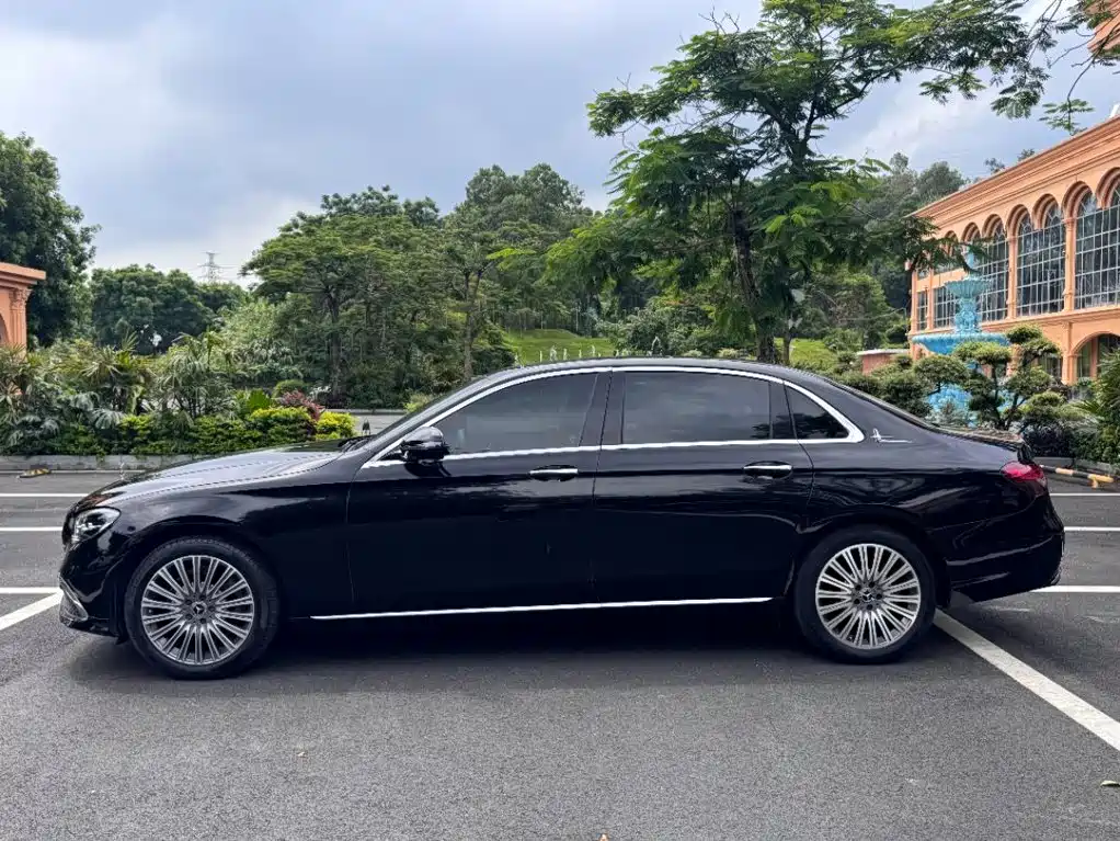 Mercedes-Benz E-Class 2021