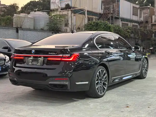 BMW 7 Series 2021