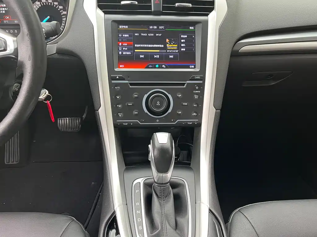 Ford Mondeo 2016 — фото 15