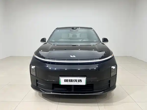 Li Auto L6 2025