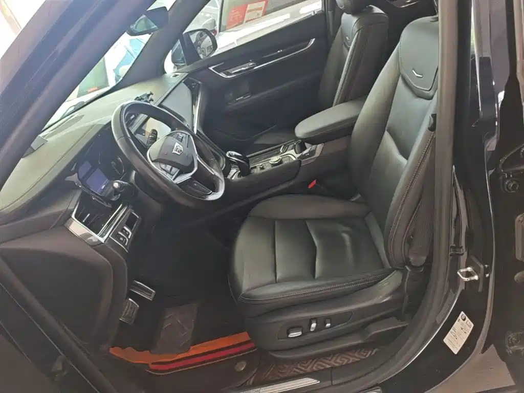 Cadillac XT5 2020 — фото 15