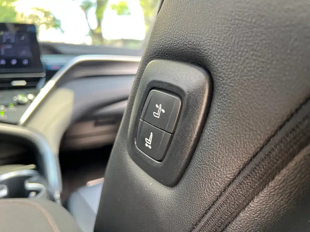 Toyota Camry 2024 — фото 18