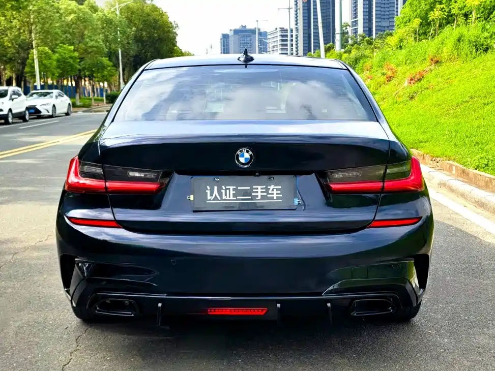 BMW 3 Series 2021