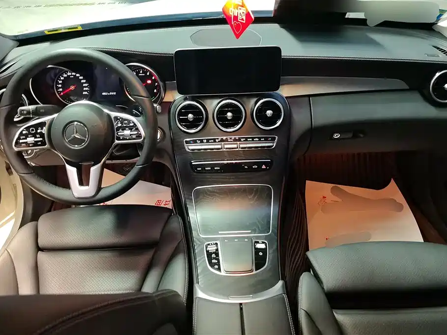 Mercedes-Benz C-Class 2019 — фото 12