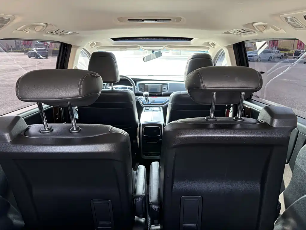 Honda Odyssey 2017 — фото 10