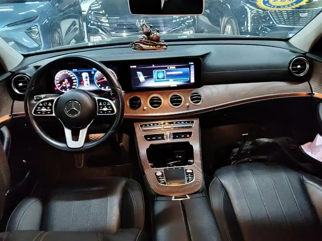 Mercedes-Benz E-Class 2019 — фото 10