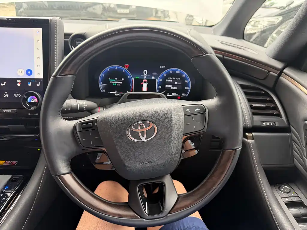 Toyota Alphard — фото 7
