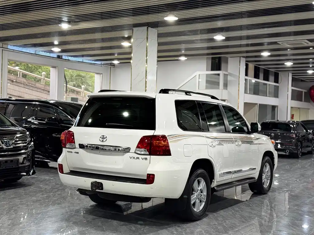 Toyota Land Cruiser 2015 — фото 14