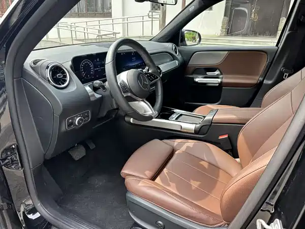 Mercedes-Benz GLB 2024