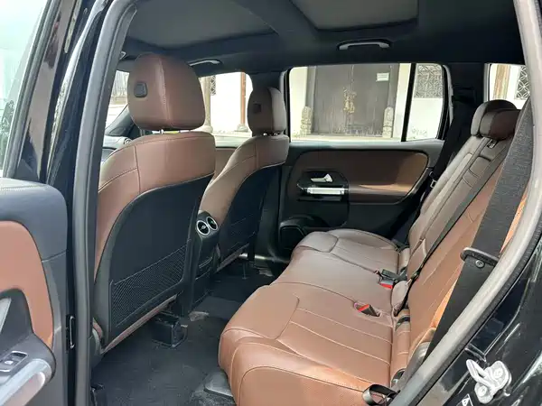 Mercedes-Benz GLB 2024