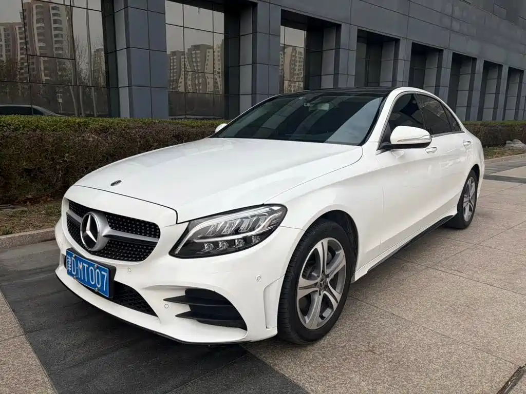 Mercedes-Benz C-Class 2019