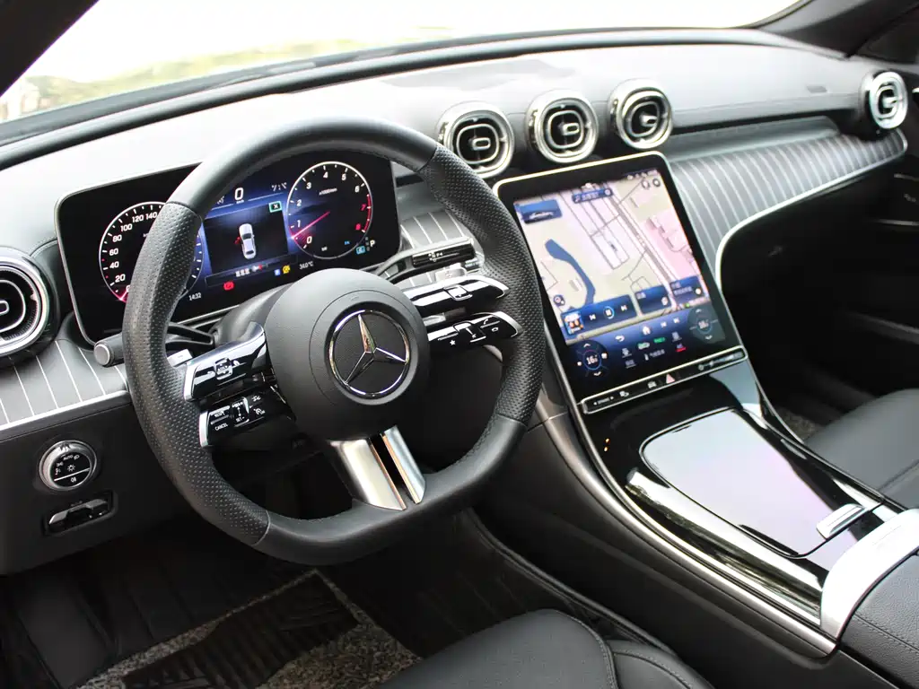 Mercedes-Benz C-Class 2023 — фото 19