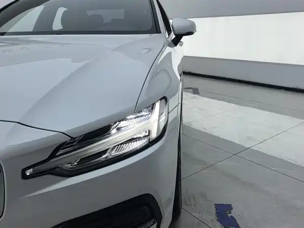 Volvo S60 2021